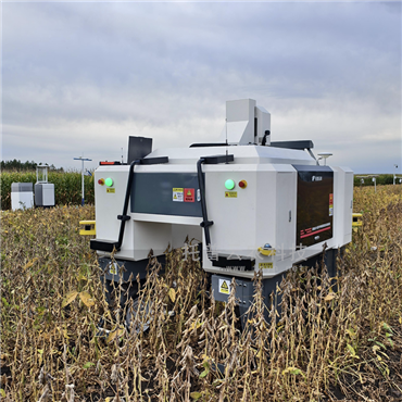 無人車式高通量表型采集分析平臺（橫跨式）