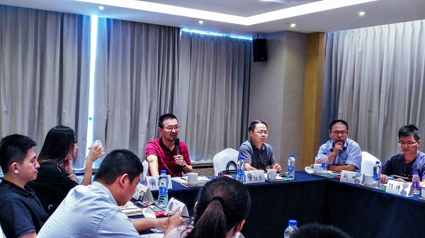 以精品鍛造品牌：2018托普云農(nóng)半年度總結會議召開