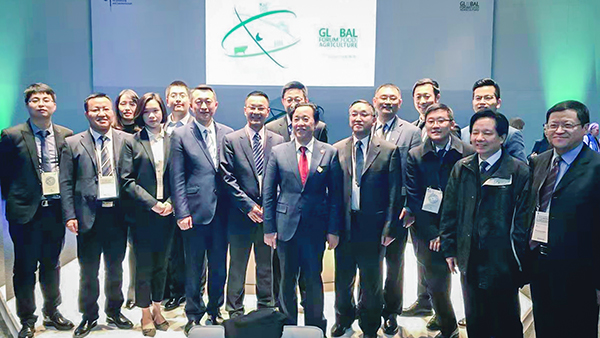 托普云農(nóng)董事長陳渝陽隨屈冬玉副部長率團出訪德國