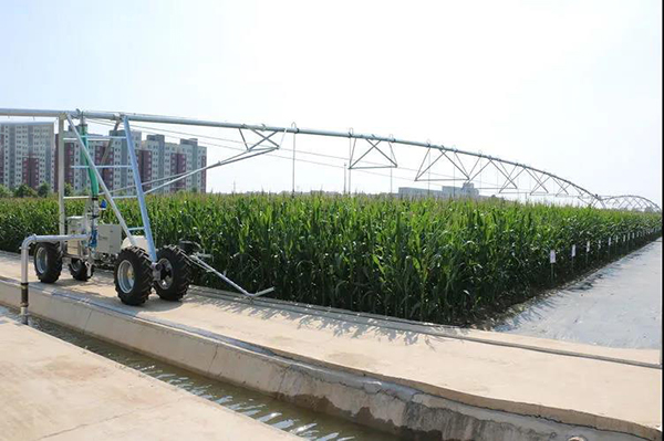 托普云農(nóng)在商河示范中心搭建的設施設備