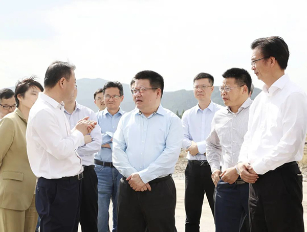 省農(nóng)業(yè)農(nóng)村廳黨組書(shū)記、廳長(zhǎng)王通林一行實(shí)地調(diào)研